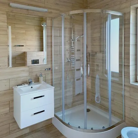 Domki I Apartamenty Wir Na Kaszubach Гостевой дом
