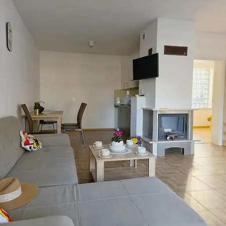 Гостевой дом Domki I Apartamenty Wir Na Kaszubach Хмельно
