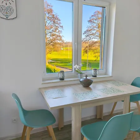 Domki I Apartamenty Wir Na Kaszubach Хмельно