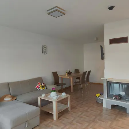 Domki I Apartamenty Wir Na Kaszubach 3* Хмельно