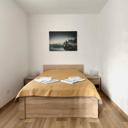 Domki I Apartamenty Wir Na Kaszubach Гостевой дом Хмельно