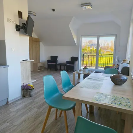 Гостевой дом Domki I Apartamenty Wir Na Kaszubach Хмельно