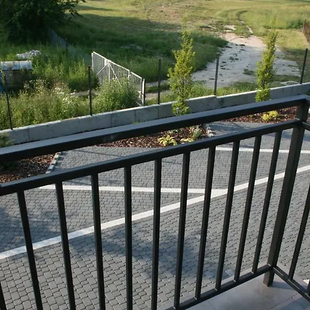 Domki I Apartamenty Wir Na Kaszubach Гостевой дом 3*