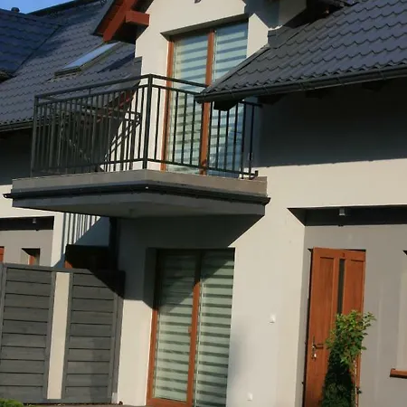 Domki I Apartamenty Wir Na Kaszubach Гостевой дом 3*